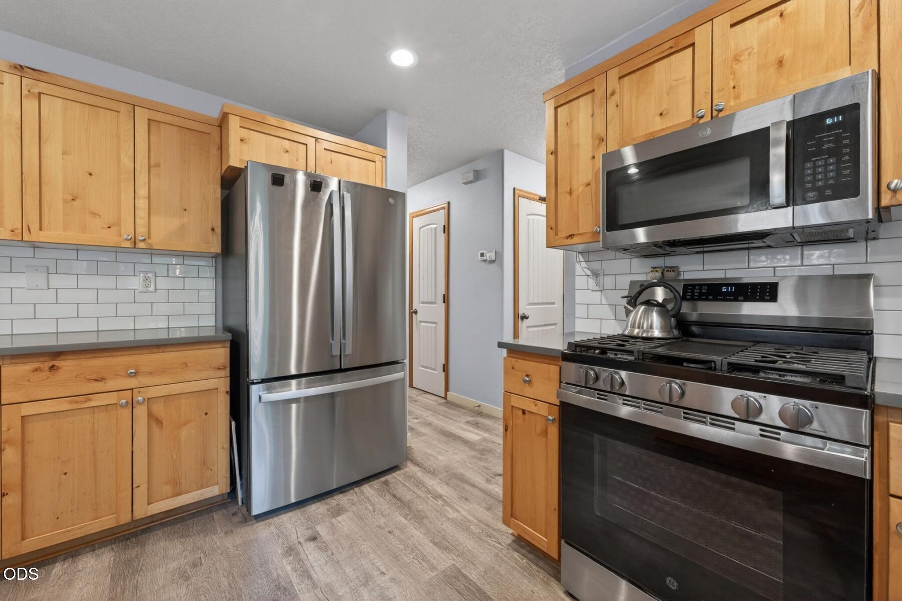 20696 Barton Crossing Way Bend, OR 97701 - Photo 17 of 44