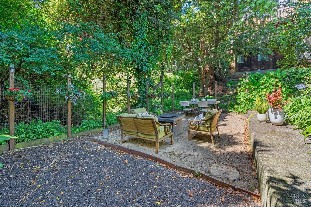 411 Main Street Sausalito, CA 94965 - Photo 15 of 33 Even more room where you can use your imagination!