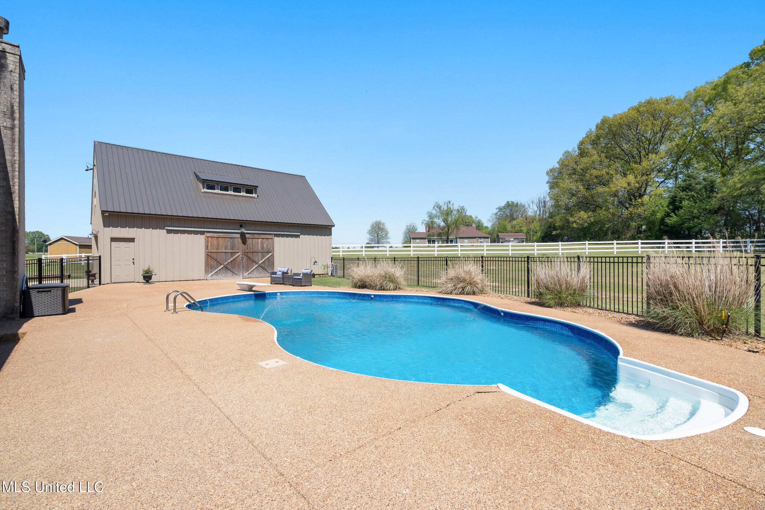 2850 Horn Lake Road Hernando, MS 38632 - Photo 46 of 56 Enjoy summer here!