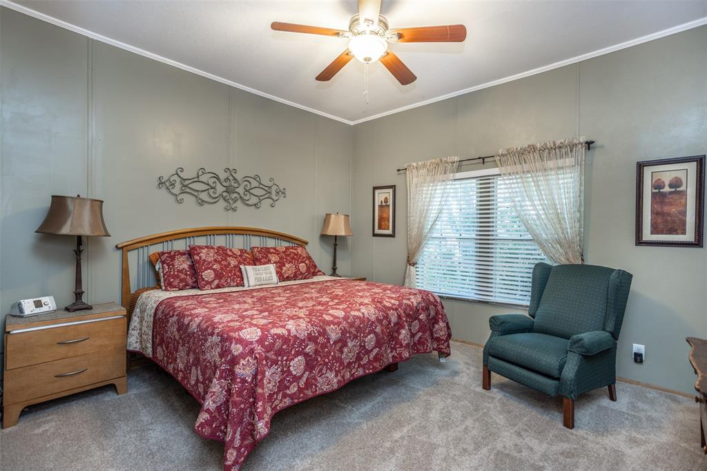 41 Thompson Road Gainesville, TX 76240 - Photo 20 of 40