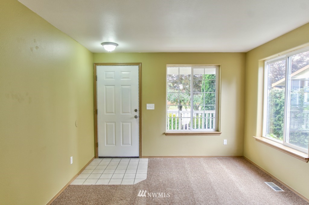 435 Spring Lane Sedro-Woolley, WA 98284 - Photo 3 of 22