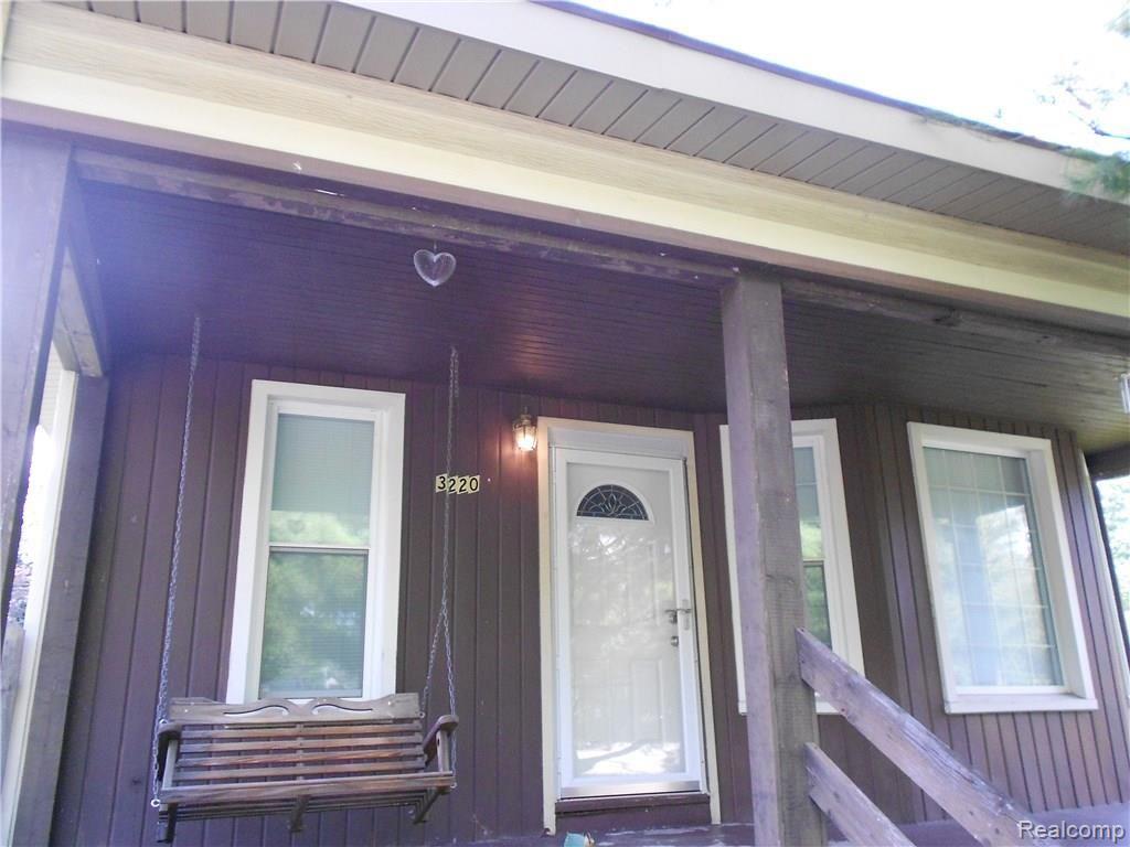 3220 Longview Avenue Rochester Hills, MI 48307 - Photo 2 of 21