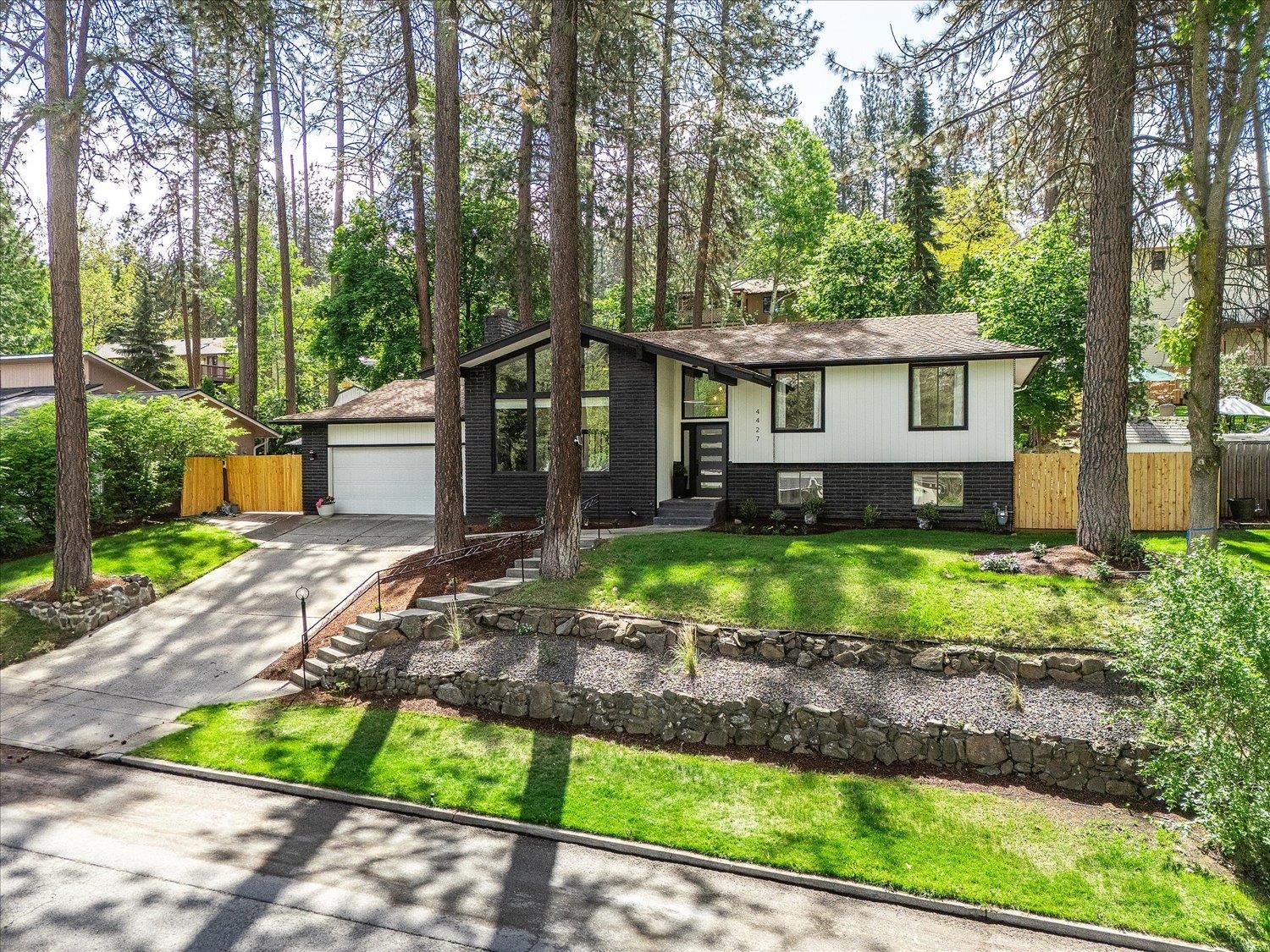 4427 West Shawnee Avenue Spokane, WA 99208 - Photo 3 of 50