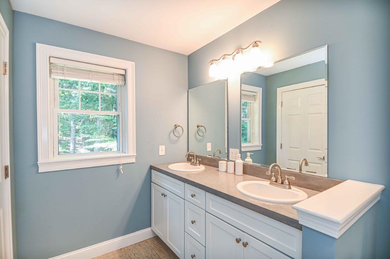 170 Clay Hill Road York, ME 03902 - Photo 28 of 40