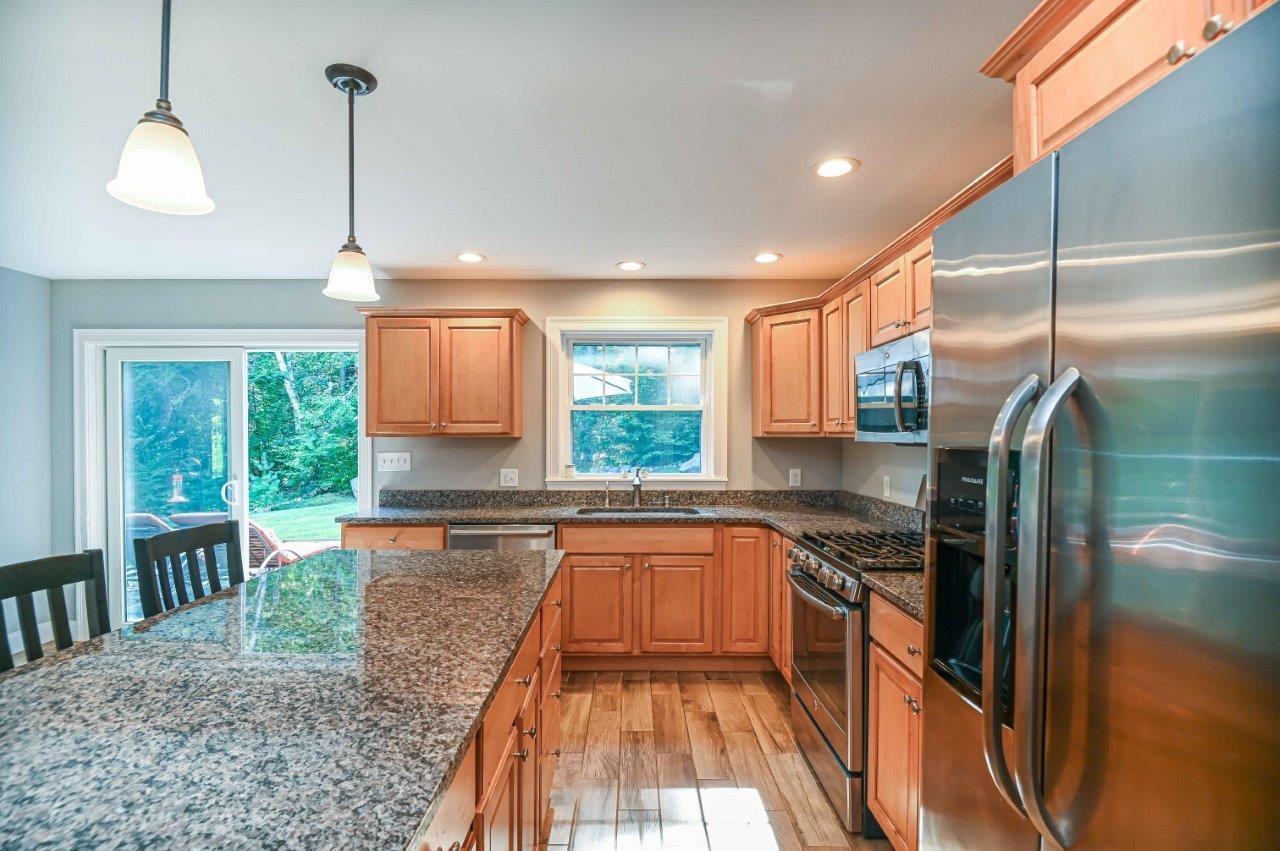 170 Clay Hill Road York, ME 03902 - Photo 8 of 40
