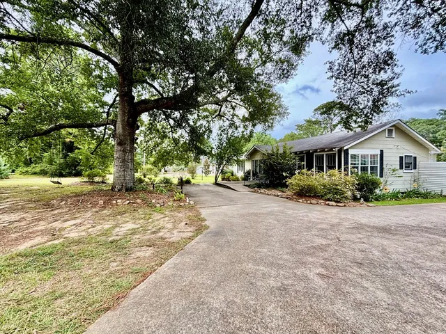 $130,000 | 1078 Highway 570, McComb, MS 39648