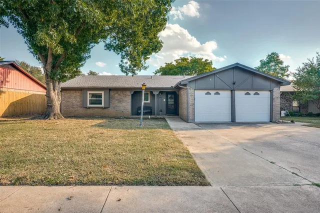 $299,999 | 2012 Norfolk Drive, Arlington, TX 76015