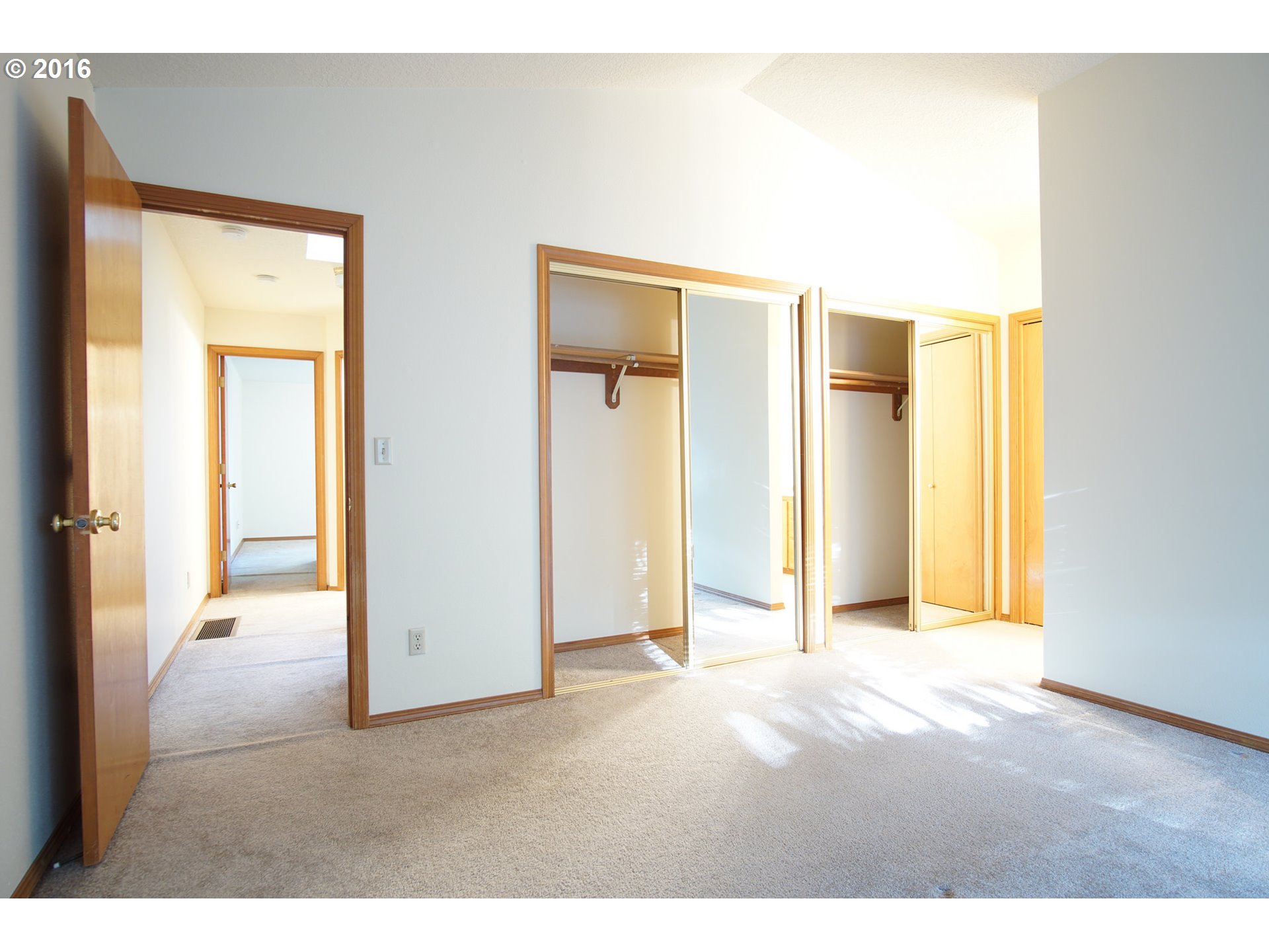 128 Kingsgate Road Lake Oswego, OR 97035 - Photo 13 of 21 Gallery Image 13