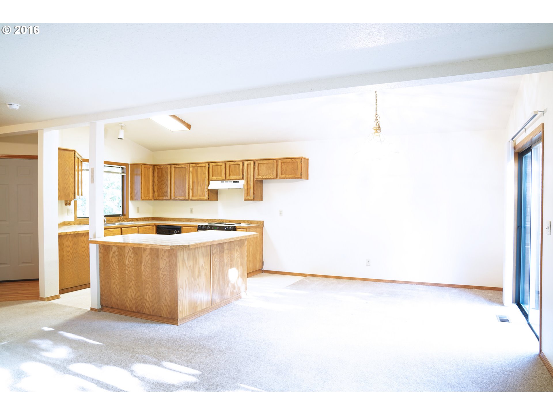 128 Kingsgate Road Lake Oswego, OR 97035 - Photo 8 of 21 Gallery Image 8