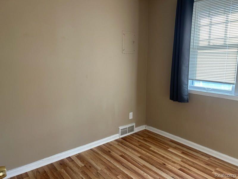 832 Farnsworth Road, Unit 1 White Lake, MI 48386 - Photo 8 of 10