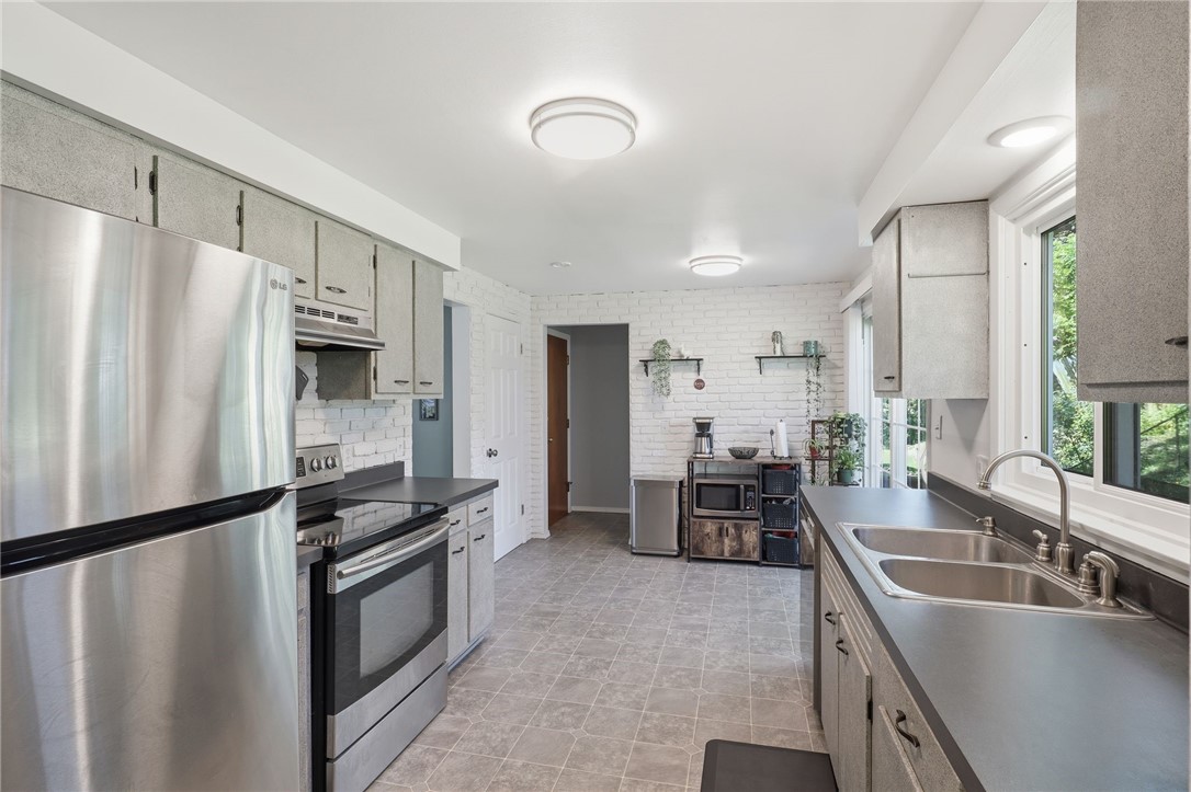 77 Drexmore Road Rochester, NY 14610 - Photo 12 of 27 Kitchen