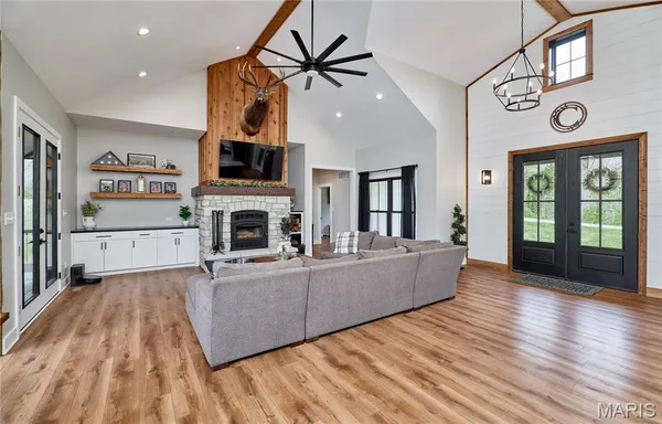 $975,000 | 354 Pine Bluff Way, Troy, MO 63379