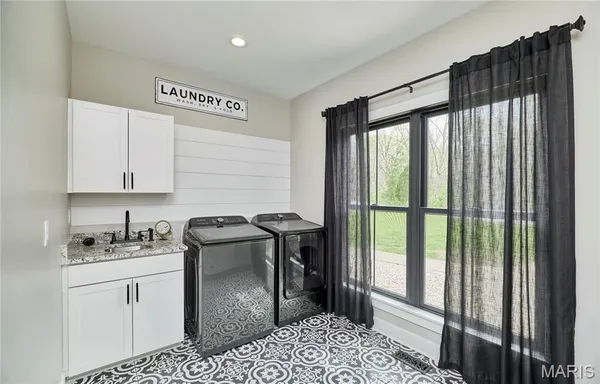 $975,000 | 354 Pine Bluff Way, Troy, MO 63379