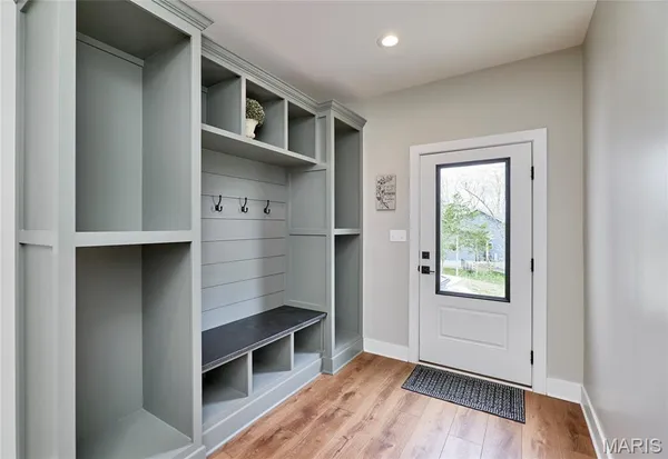 $975,000 | 354 Pine Bluff Way, Troy, MO 63379