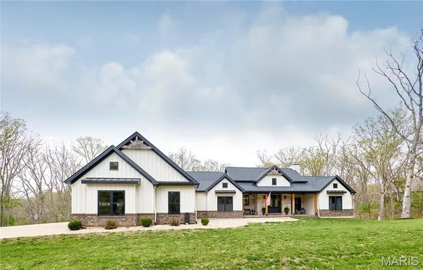 $975,000 | 354 Pine Bluff Way, Troy, MO 63379