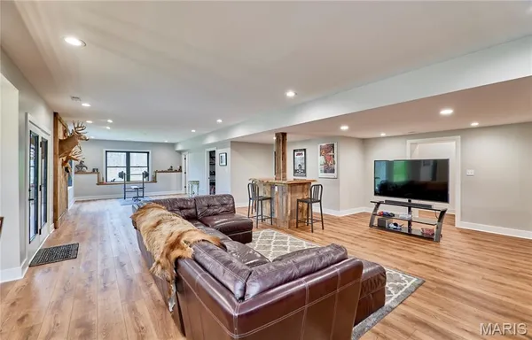 $975,000 | 354 Pine Bluff Way, Troy, MO 63379