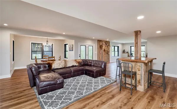 $975,000 | 354 Pine Bluff Way, Troy, MO 63379