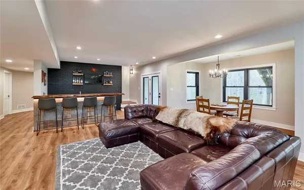 $975,000 | 354 Pine Bluff Way, Troy, MO 63379