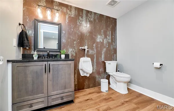 $975,000 | 354 Pine Bluff Way, Troy, MO 63379