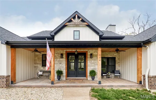 $975,000 | 354 Pine Bluff Way, Troy, MO 63379