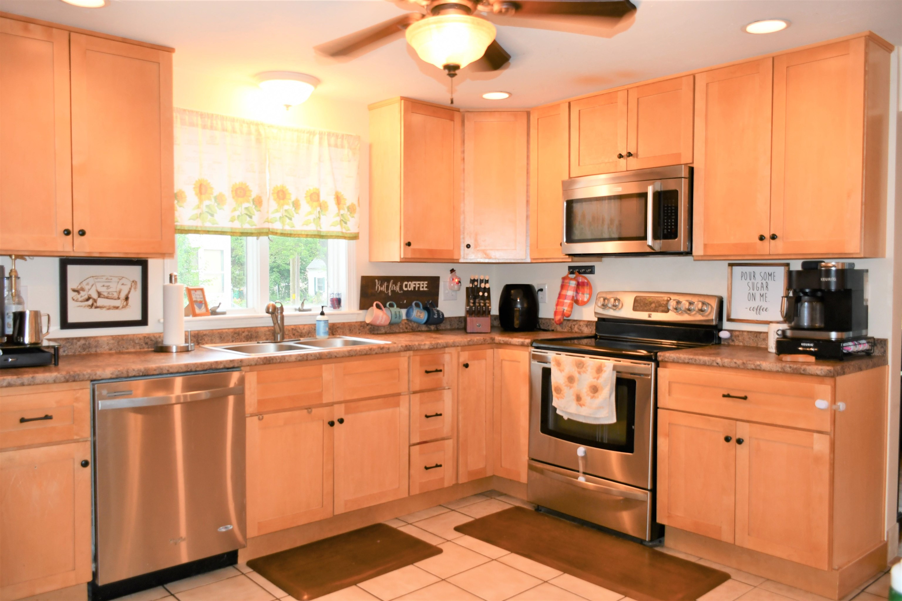 7 Furbush Street Rochester, NH 03867 - Photo 2 of 31