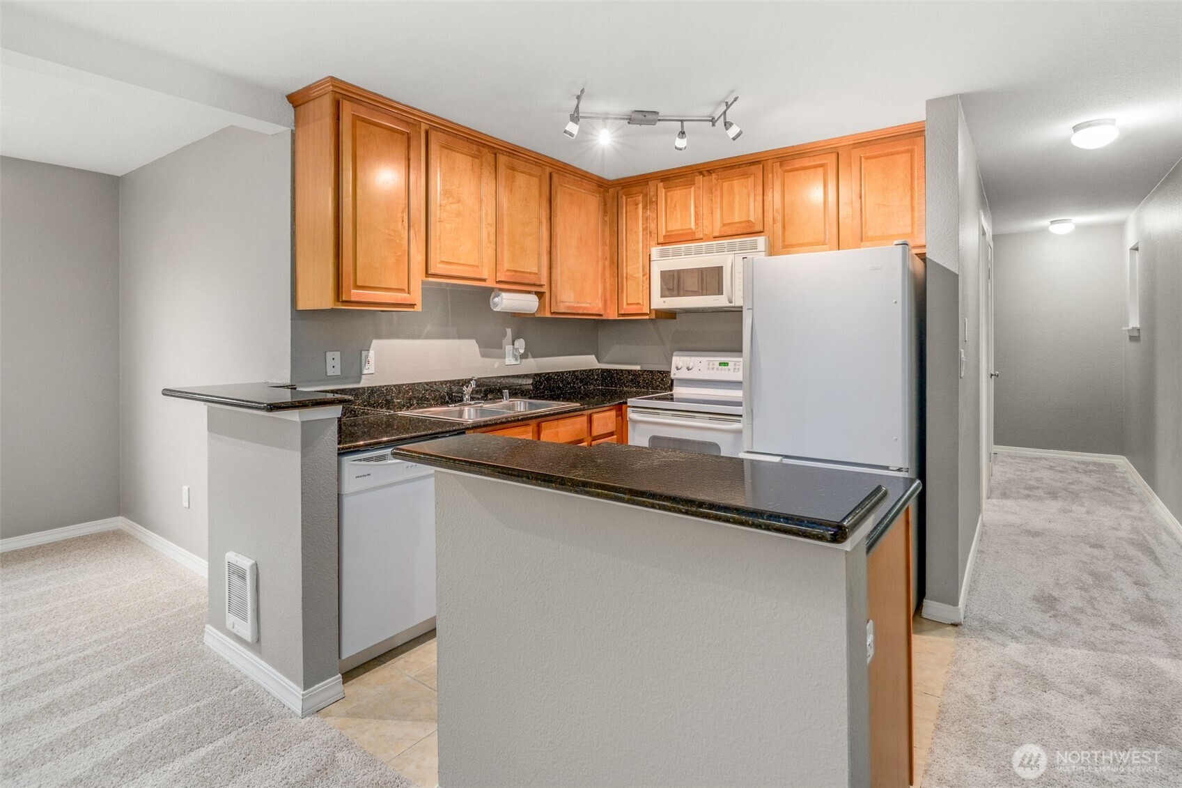 20318 Bothell Everett Highway, Unit A204 Bothell, WA 98012 - Photo 12 of 34