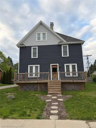 $399,900 | 11 1st Street, Oxford, MI 48371