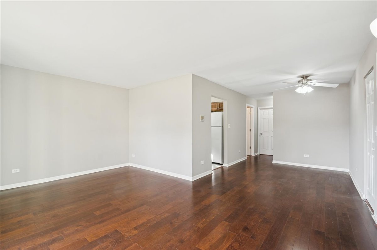 266 12th Street, Unit 3A Wheeling, IL 60090 - Photo 4 of 11