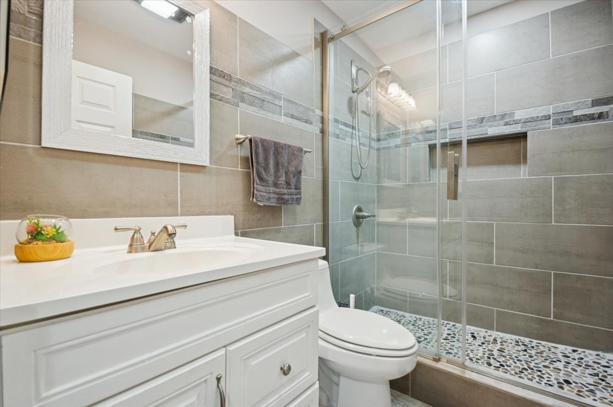 266 12th Street, Unit 3A Wheeling, IL 60090 - Photo 9 of 11