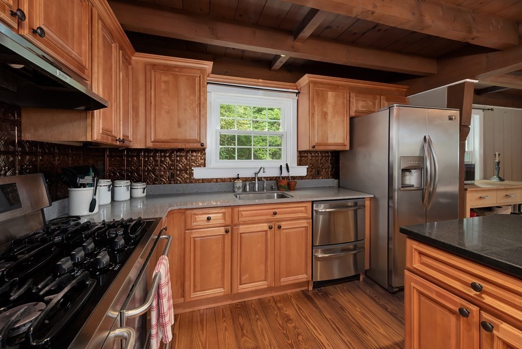42 Woodcrest Road Boxford, MA 01921 - Photo 5 of 36