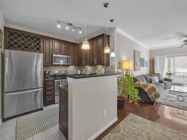 $2,495 | 2201 Wolf Street, Unit 4104, Dallas, TX 75201