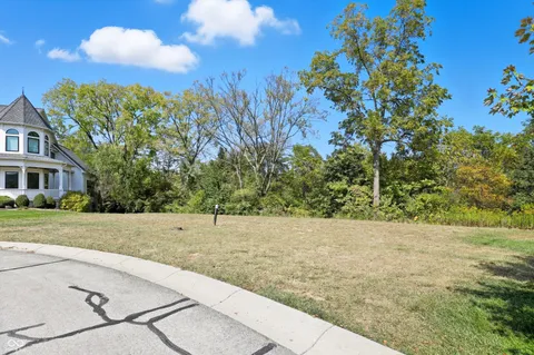 $250,000 | 6483 West Deerfield Court, Zionsville, IN 46077