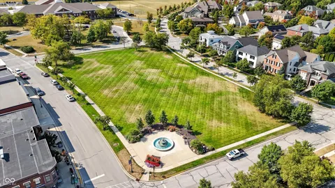 $250,000 | 6483 West Deerfield Court, Zionsville, IN 46077