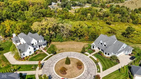 $250,000 | 6483 West Deerfield Court, Zionsville, IN 46077