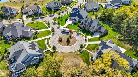 $250,000 | 6483 West Deerfield Court, Zionsville, IN 46077