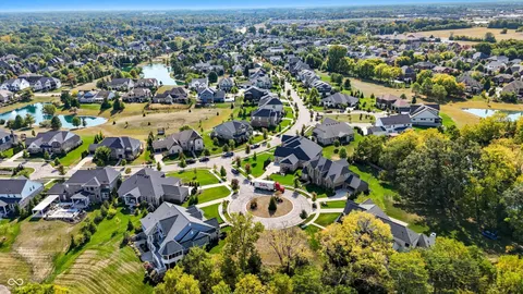 $250,000 | 6483 West Deerfield Court, Zionsville, IN 46077