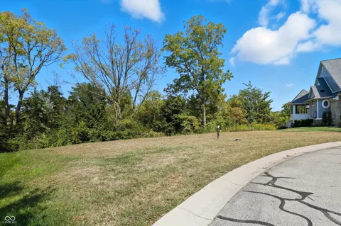 $250,000 | 6483 West Deerfield Court, Zionsville, IN 46077