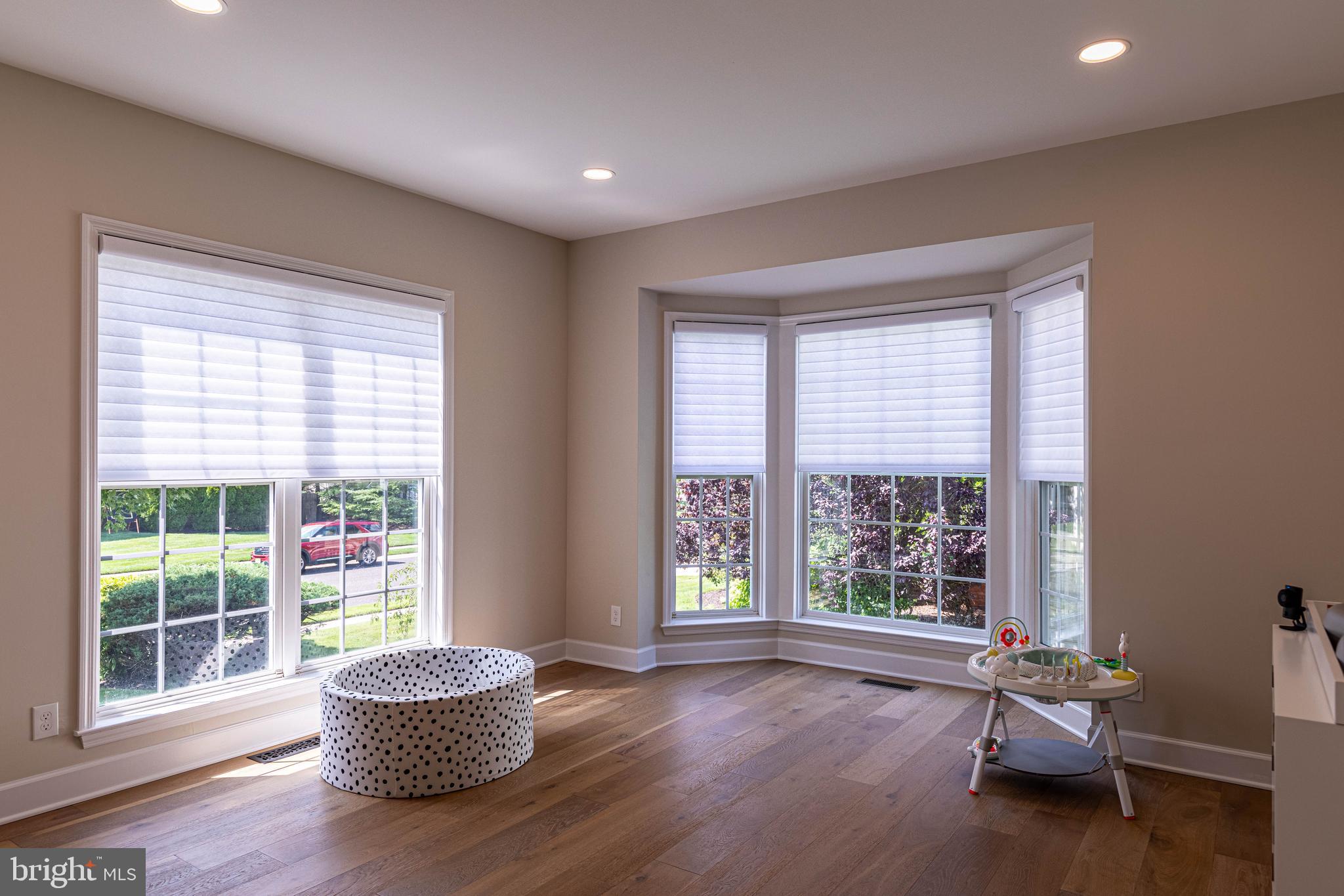 6 Inverness Drive Medford, NJ 08055 - Photo 9 of 62 a living room with furniture and window
