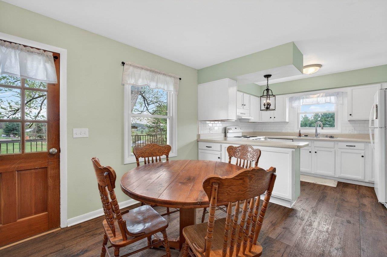 3259 Zion Church Road Broadway, VA 22815 - Photo 7 of 48