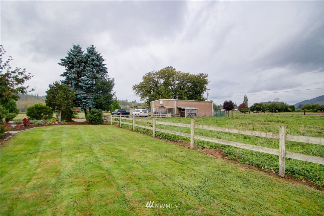 13278 Beaver Lake Road Mount Vernon, WA 98273 - Photo 5 of 40 Gallery Image 5