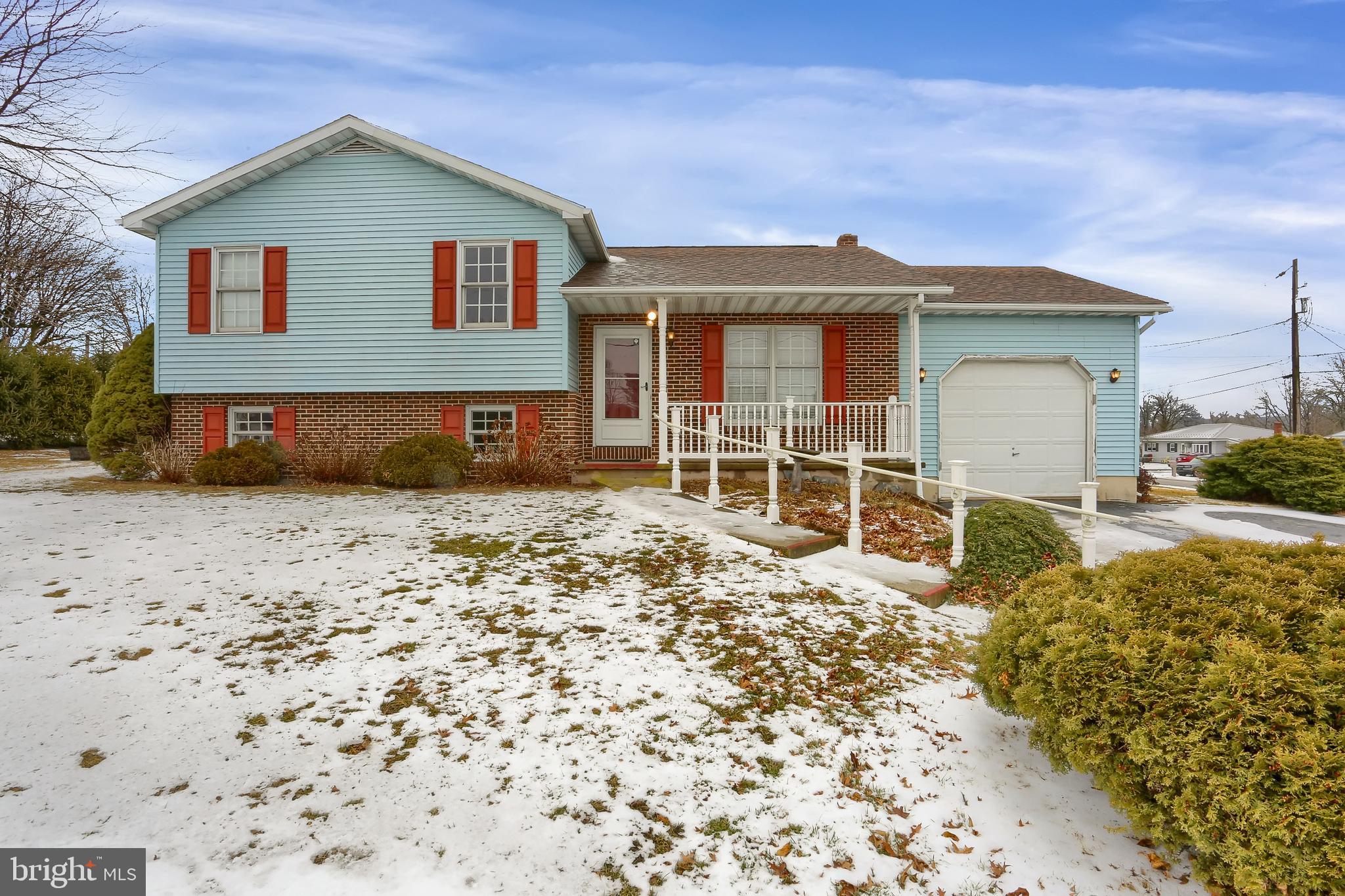 108 Fairlane Road Valley View, PA 17983 - Photo 1 of 39 Gallery Image 1