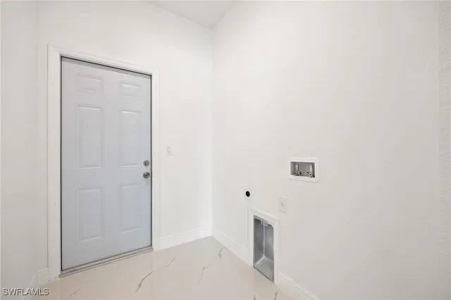 a view of a livingroom with an empty space