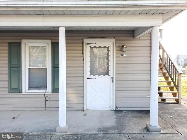a view of entrance of the house