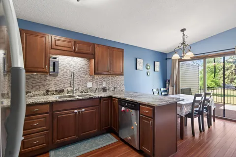 $269,900 | 929 94th Avenue Northeast, Blaine, MN 55434