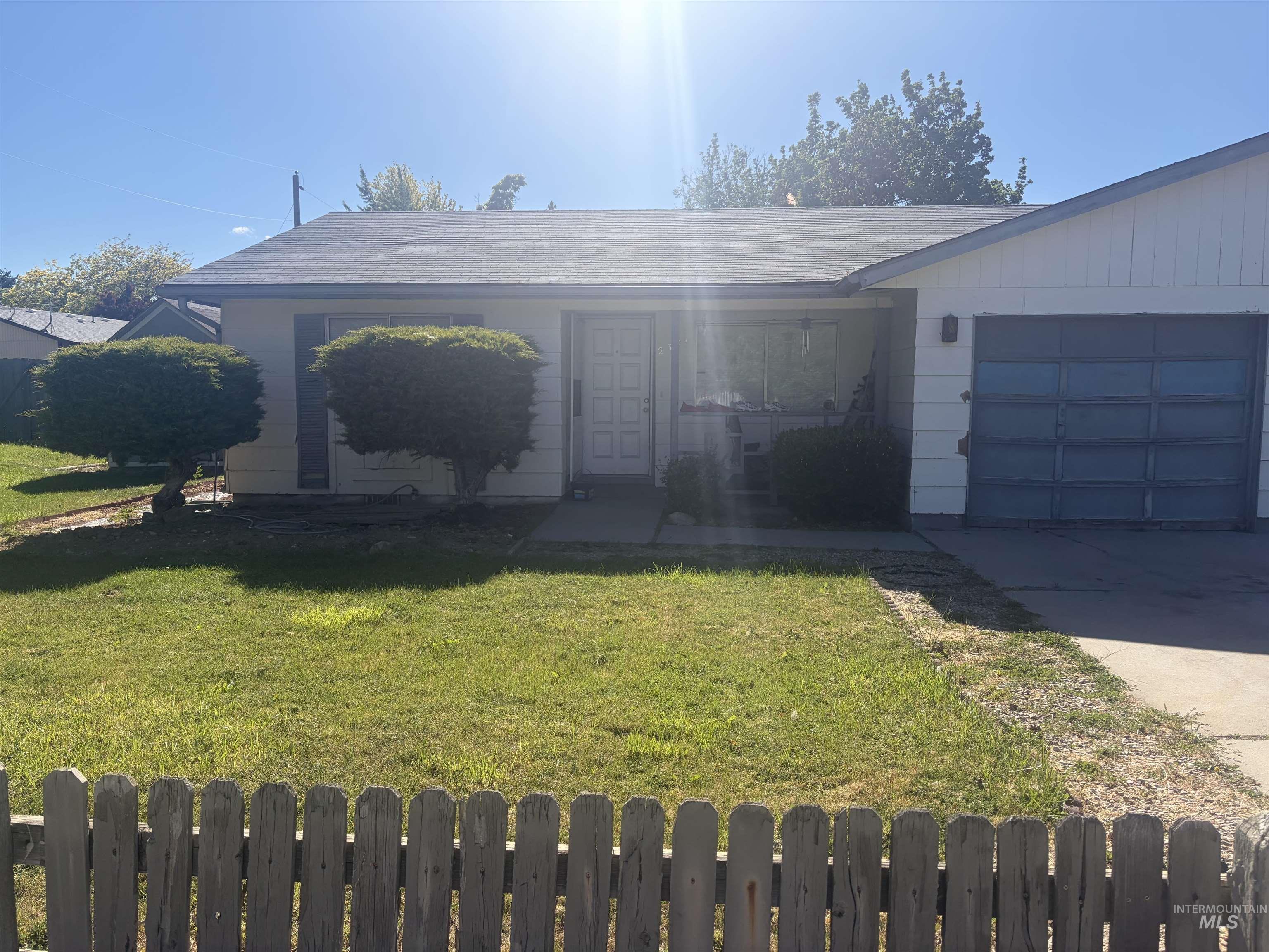 2321 North Hampton Road Boise, ID 83704 - Photo 3 of 6