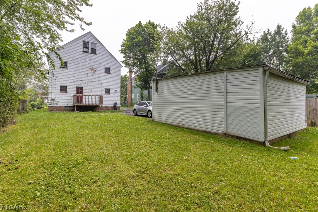 2320 Ashurst Road University Heights, OH 44118 - Photo 19 of 22