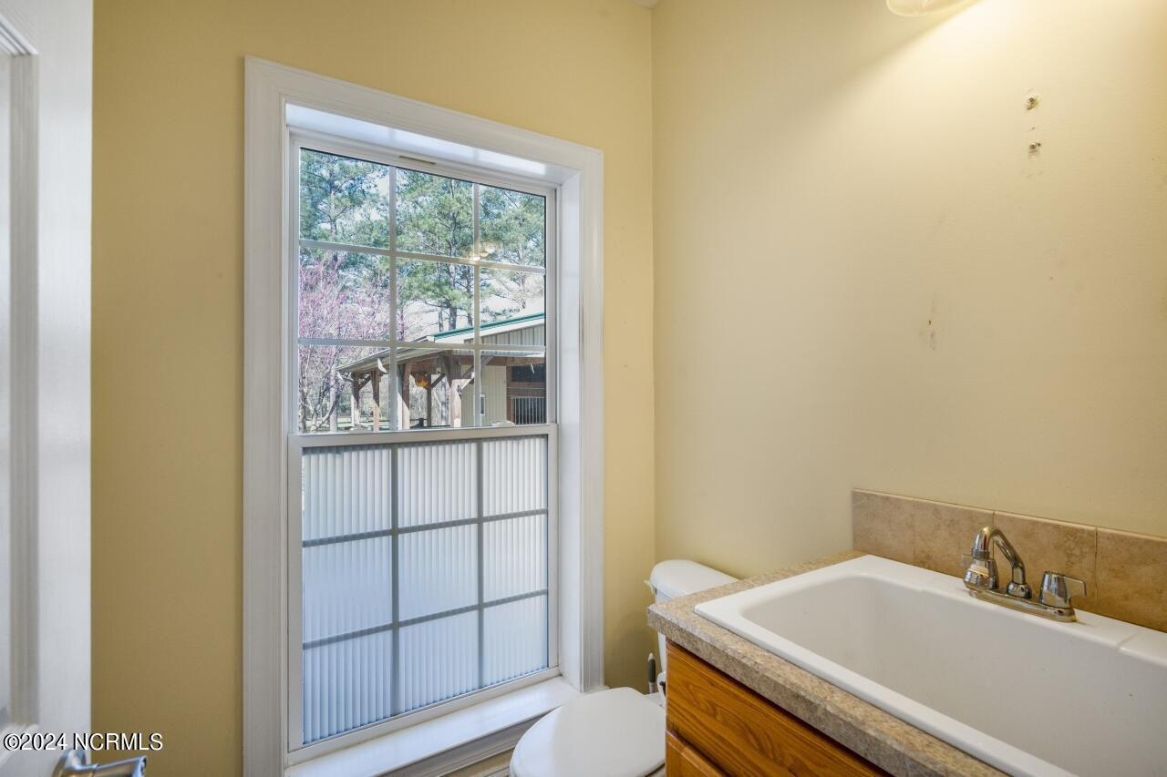 277 Causey Road Vass, NC 28394 - Photo 45 of 58 277-causey-004