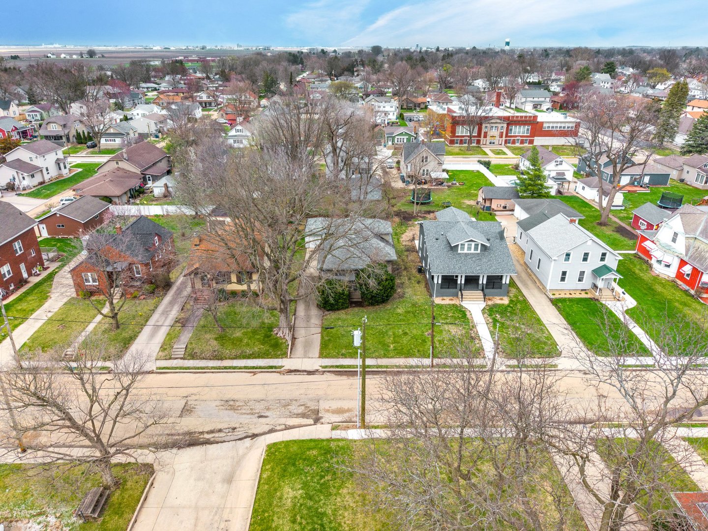 2319 5th Street Peru, IL 61354 - Photo 26 of 37 a view of a city
