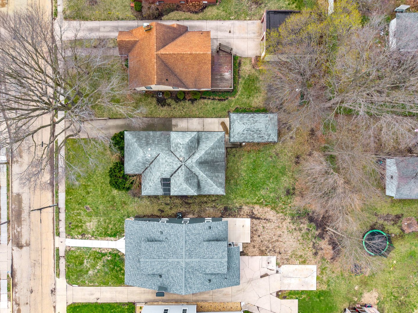 2319 5th Street Peru, IL 61354 - Photo 33 of 37 an aerial view of a house with a yard
