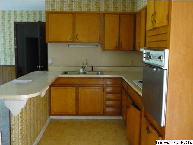 200 Edgewood Street Clanton, AL 35045 - Photo 3 of 8